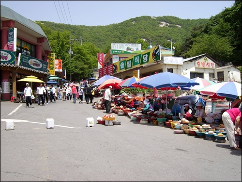 보문사 입구 풍경 